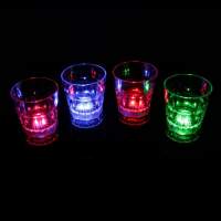 LED Cocktailglas 250 ml aus Kunststoff beleuchtet mit Batterie verschiedene Farben einstellbar Partyglas
