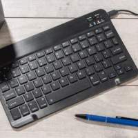 praktisches Keyboard Bluetooth